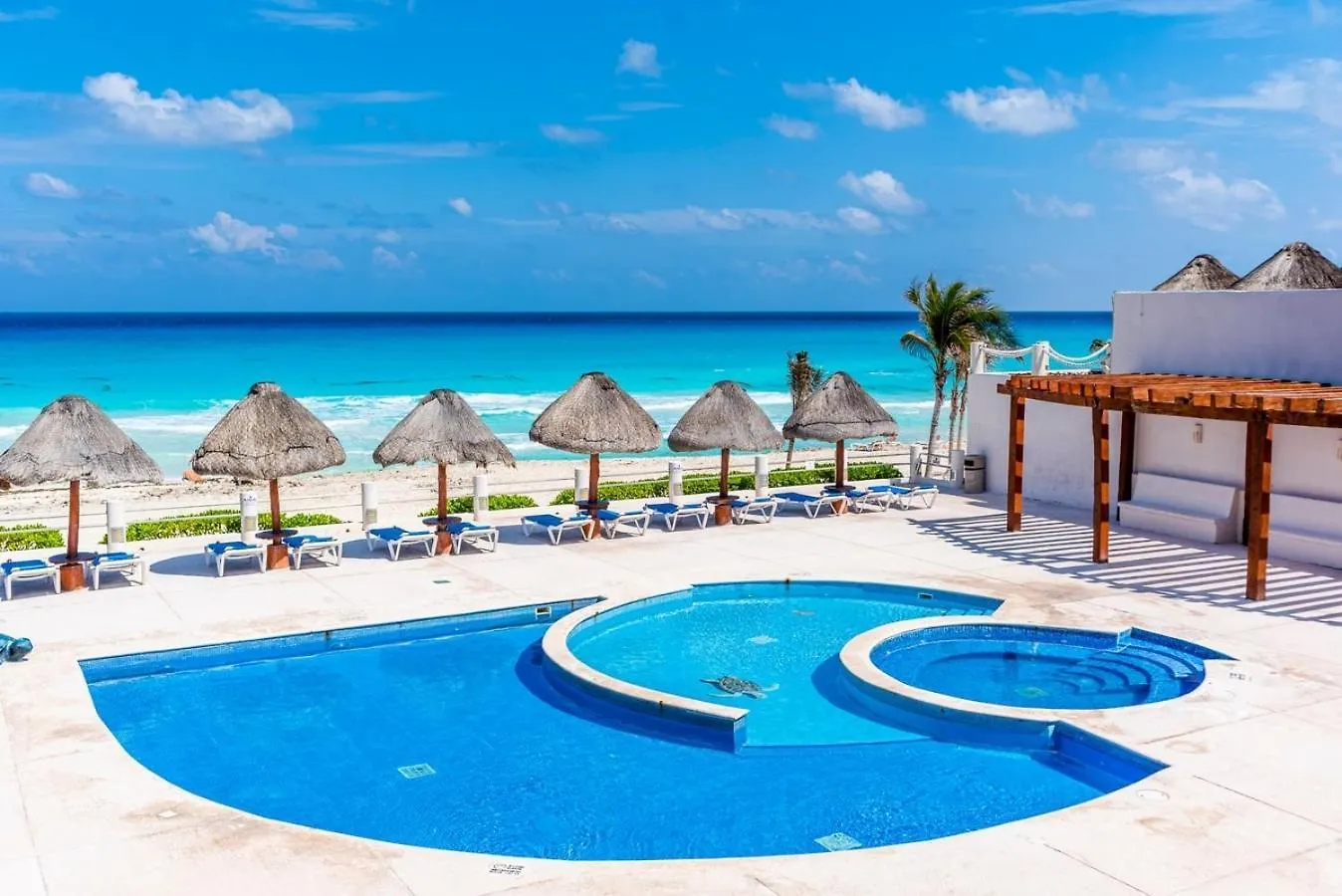 2 Bedrooms, Ocean View Balcony Cancun Mexico